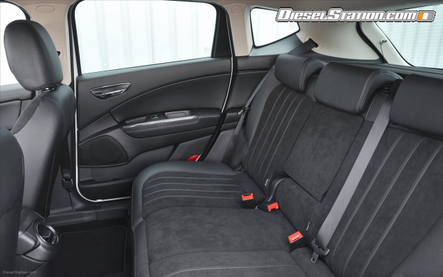 Chrysler Delta 2012 Widescreen Picture #35 Chrysler Delta 2012 Widescreen Picture #35