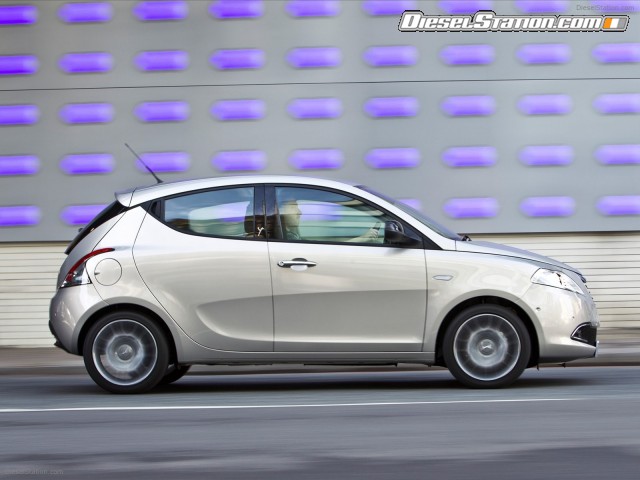 Chrysler YPSILON 2012 Picture #28 Chrysler YPSILON 2012 Picture #28