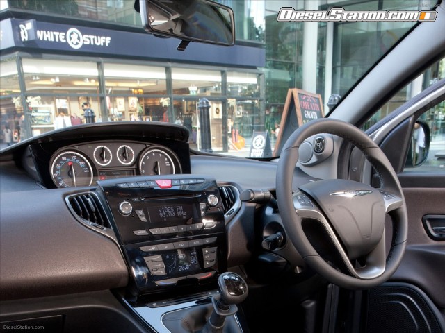 Chrysler YPSILON 2012 Picture #39 Chrysler YPSILON 2012 Picture #39