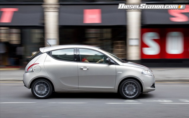 Chrysler YPSILON 2012 Widescreen Picture #32 Chrysler YPSILON 2012 Widescreen Picture #32