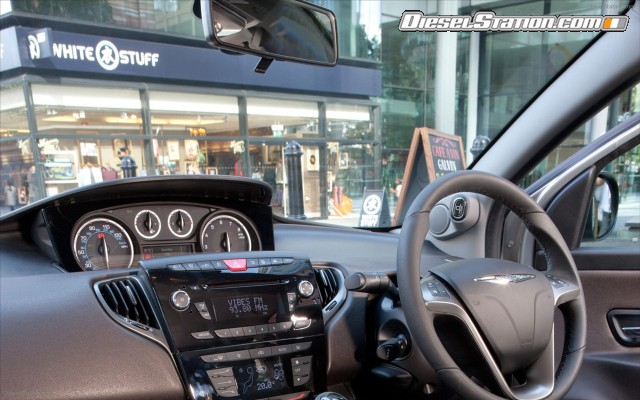 Chrysler YPSILON 2012 Widescreen Picture #29 Chrysler YPSILON 2012 Widescreen Picture #29