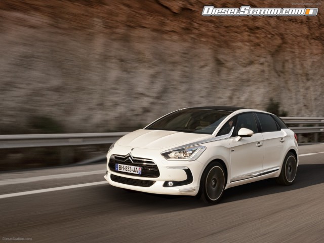 Citroen DS5 2012 Picture #40 Citroen DS5 2012 Picture #40