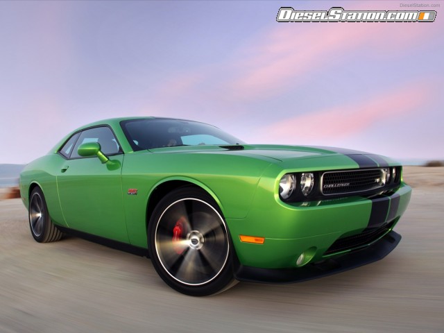 Dodge Challenger SRT8 392 2011 Picture #10 Dodge Challenger SRT8 392 2011 Picture #10