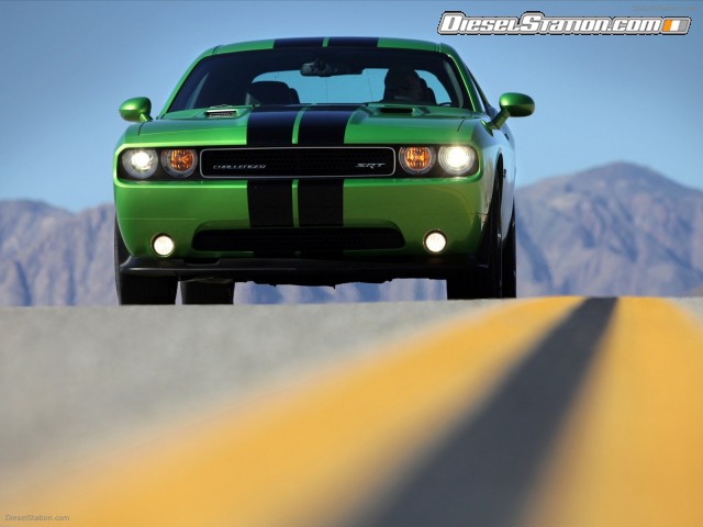 Dodge Challenger SRT8 392 2011 Picture #4 Dodge Challenger SRT8 392 2011 Picture #4