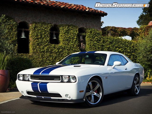 Dodge Challenger SRT8 392 2011 Picture #8 Dodge Challenger SRT8 392 2011 Picture #8