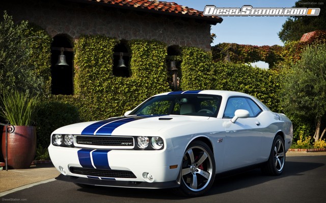 Dodge Challenger SRT8 392 2011 Widescreen Picture #5 Dodge Challenger SRT8 392 2011 Widescreen Picture #5