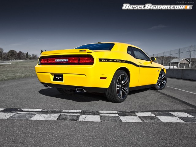 Dodge Challenger SRT8 392 Yellow Jacket 2012 Picture #2 Dodge Challenger SRT8 392 Yellow Jacket 2012 Picture #2