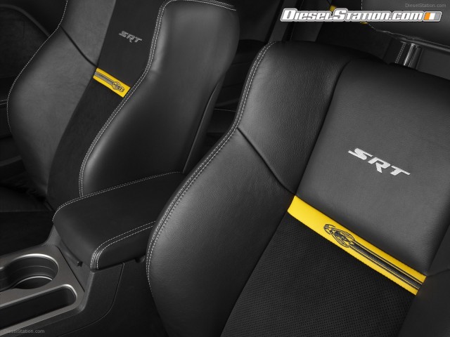 Dodge Challenger SRT8 392 Yellow Jacket 2012 Picture #18 Dodge Challenger SRT8 392 Yellow Jacket 2012 Picture #18