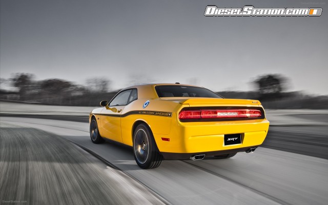 Dodge Challenger SRT8 392 Yellow Jacket 2012 Widescreen Picture #5 Dodge Challenger SRT8 392 Yellow Jacket 2012 Widescreen Picture #5