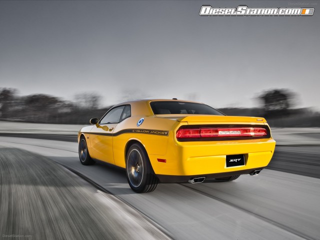 Dodge Charger SRT8 Super Bee 2012 Picture #20 Dodge Charger SRT8 Super Bee 2012 Picture #20