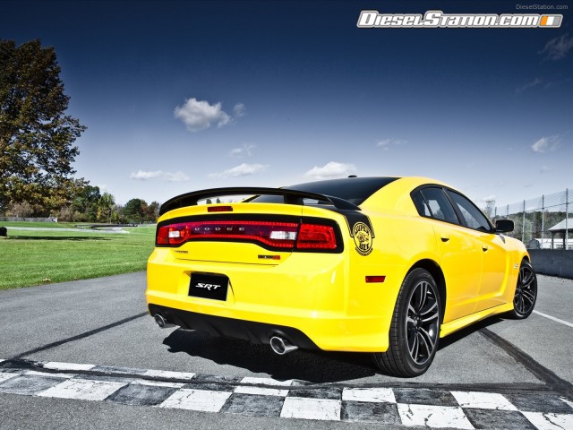 Dodge Charger SRT8 Super Bee 2012 Picture #38 Dodge Charger SRT8 Super Bee 2012 Picture #38