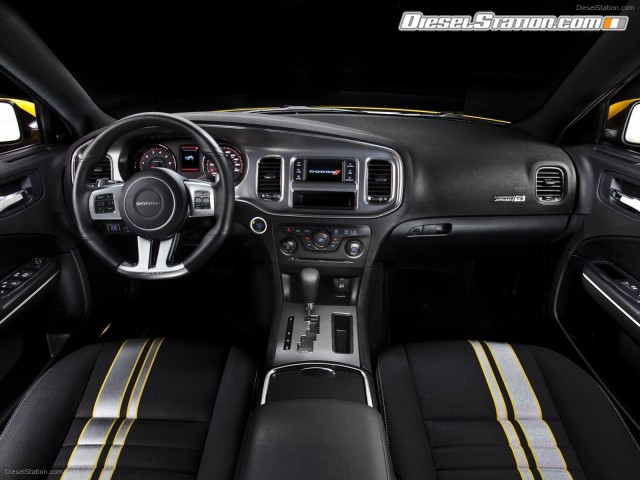 Dodge Charger SRT8 Super Bee 2012 Picture #6 Dodge Charger SRT8 Super Bee 2012 Picture #6