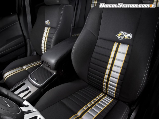 Dodge Charger SRT8 Super Bee 2012 Picture #26 Dodge Charger SRT8 Super Bee 2012 Picture #26