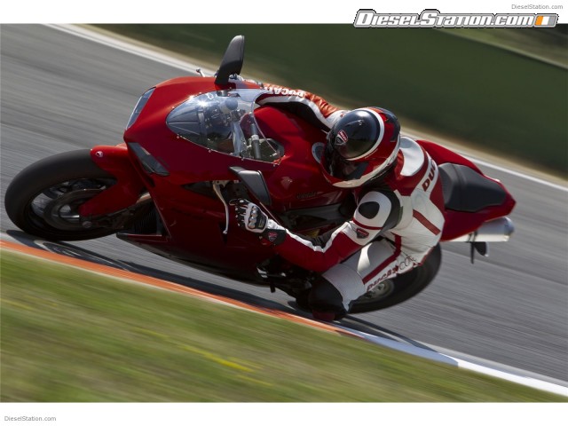 Ducati 848 Evo 2011 Picture #23 Ducati 848 Evo 2011 Picture #23