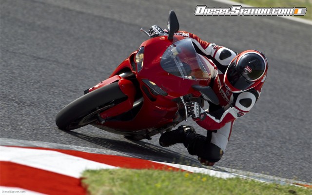 Ducati 848 Evo 2011 Widescreen Picture #1 Ducati 848 Evo 2011 Widescreen Picture #1