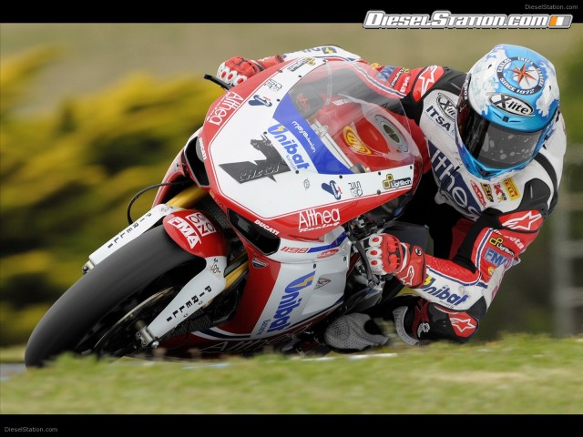 Ducati Carlos Checa scored his 9th victory of 2011 Picture #3 Ducati Carlos Checa scored his 9th victory of 2011 Picture #3