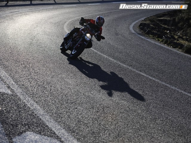 Ducati Monster 1100EVO 2012 Picture #20 Ducati Monster 1100EVO 2012 Picture #20