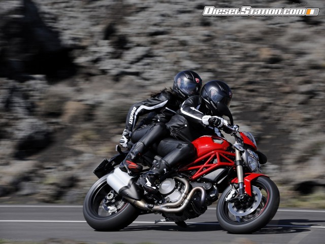 Ducati Monster 1100EVO 2012 Picture #9 Ducati Monster 1100EVO 2012 Picture #9