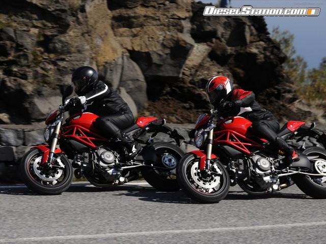 Ducati Monster 1100EVO 2012 Picture #14 Ducati Monster 1100EVO 2012 Picture #14