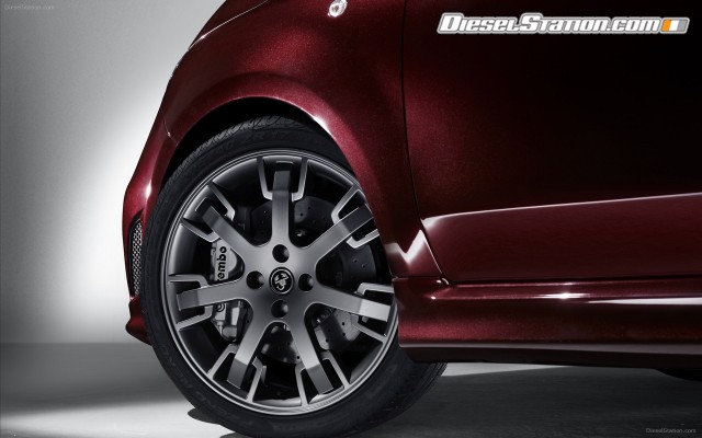 Fiat Abarth 695 Maserati Edition 2012 Widescreen Picture #11 Fiat Abarth 695 Maserati Edition 2012 Widescreen Picture #11