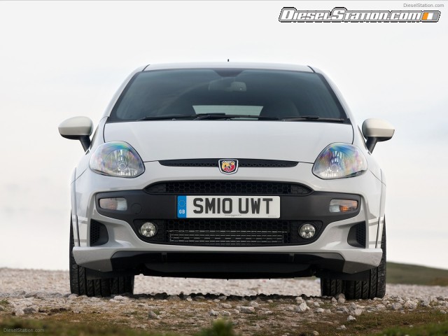 Fiat Abarth Punto Evo 2011 Picture #5 Fiat Abarth Punto Evo 2011 Picture #5