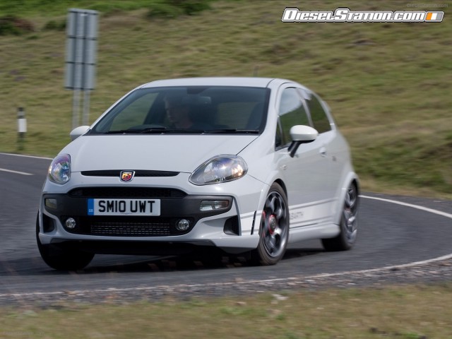Fiat Abarth Punto Evo 2011 Picture #25 Fiat Abarth Punto Evo 2011 Picture #25