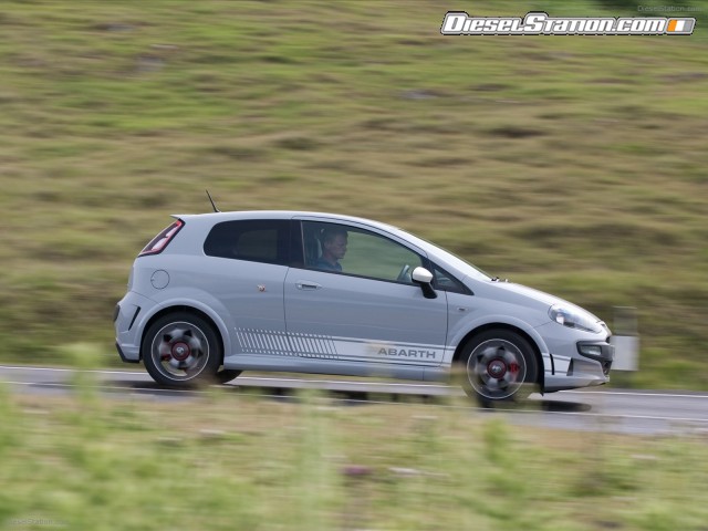 Fiat Abarth Punto Evo 2011 Picture #33 Fiat Abarth Punto Evo 2011 Picture #33