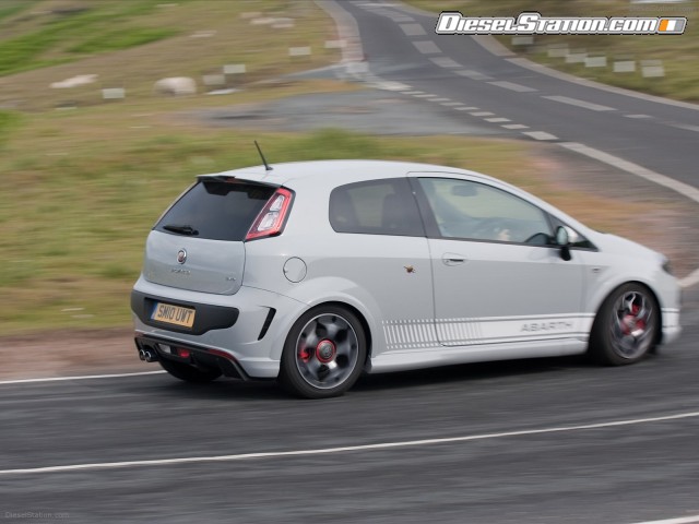 Fiat Abarth Punto Evo 2011 Picture #21 Fiat Abarth Punto Evo 2011 Picture #21