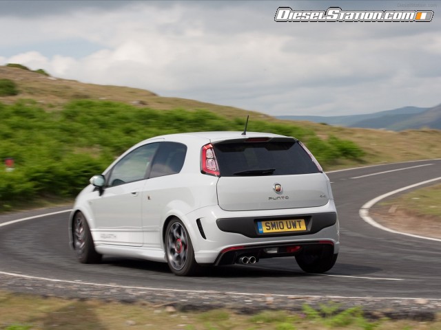 Fiat Abarth Punto Evo 2011 Picture #18 Fiat Abarth Punto Evo 2011 Picture #18