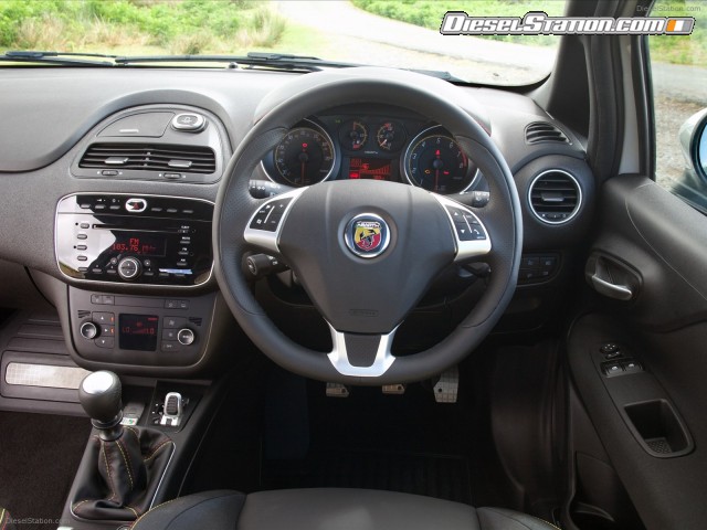Fiat Abarth Punto Evo 2011 Picture #8 Fiat Abarth Punto Evo 2011 Picture #8