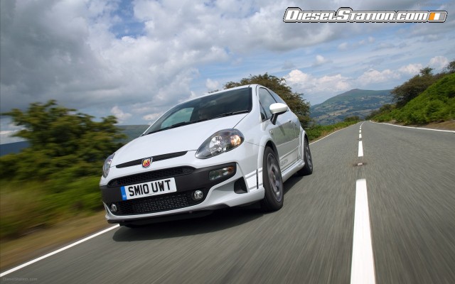 Fiat Abarth Punto Evo 2011 Widescreen Picture #3 Fiat Abarth Punto Evo 2011 Widescreen Picture #3