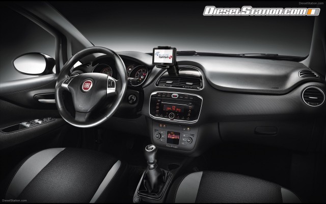 Fiat Punto 2012 Widescreen Picture #10 Fiat Punto 2012 Widescreen Picture #10