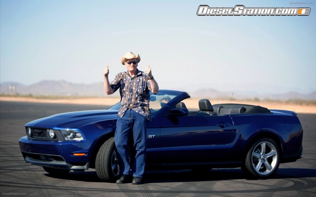 Ford 2010 Mustang Widescreen Picture #5 Ford 2010 Mustang Widescreen Picture #5