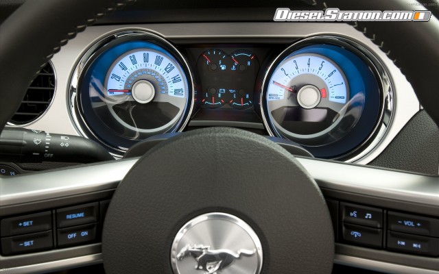 Ford 2011 Mustang V6 Widescreen Picture #3 Ford 2011 Mustang V6 Widescreen Picture #3