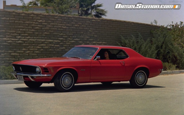Ford CELEBRATES 45TH ANNIVERSARY OF MUSTANG Widescreen Picture #44 Ford CELEBRATES 45TH ANNIVERSARY OF MUSTANG Widescreen Picture #44