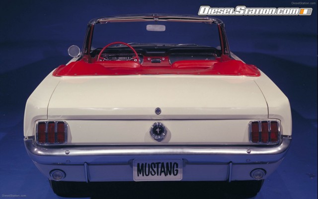 Ford CELEBRATES 45TH ANNIVERSARY OF MUSTANG Widescreen Picture #2 Ford CELEBRATES 45TH ANNIVERSARY OF MUSTANG Widescreen Picture #2