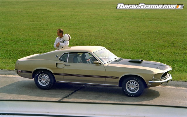 Ford CELEBRATES 45TH ANNIVERSARY OF MUSTANG Widescreen Picture #38 Ford CELEBRATES 45TH ANNIVERSARY OF MUSTANG Widescreen Picture #38