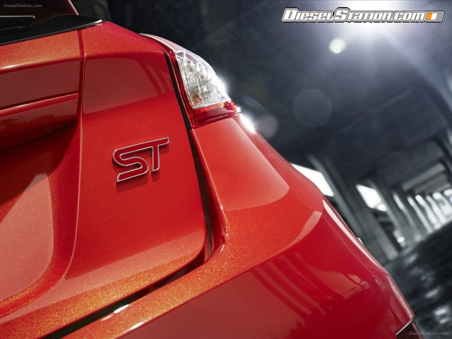 Ford Fiesta ST 2014 Picture #9 Ford Fiesta ST 2014 Picture #9