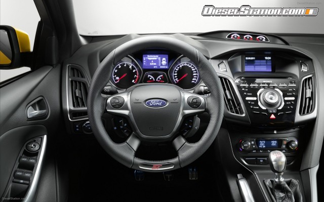 Ford Focus ST 2013 Widescreen Picture #4 Ford Focus ST 2013 Widescreen Picture #4