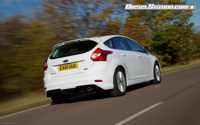 Ford Focus Zetec S 2012 Widescreen Picture #0 Ford Focus Zetec S 2012 Widescreen Picture #0