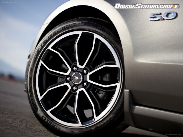 Ford Mustang GT 2013 Picture #19 Ford Mustang GT 2013 Picture #19