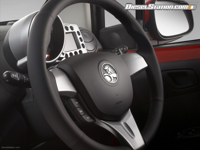 Holden Barina Spark 2011 Picture #15 Holden Barina Spark 2011 Picture #15