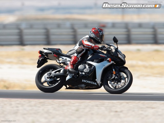 Honda CBR 600RR Picture #1 Honda CBR 600RR Picture #1