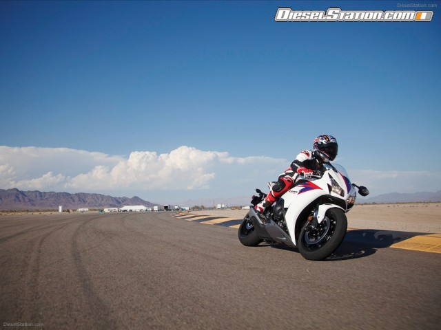 Honda CBR1000RR 2012 Picture #1 Honda CBR1000RR 2012 Picture #1