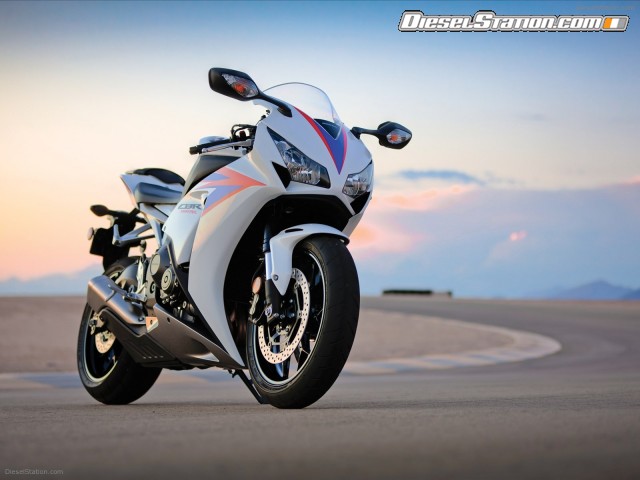 Honda CBR1000RR 2012 Picture #28 Honda CBR1000RR 2012 Picture #28