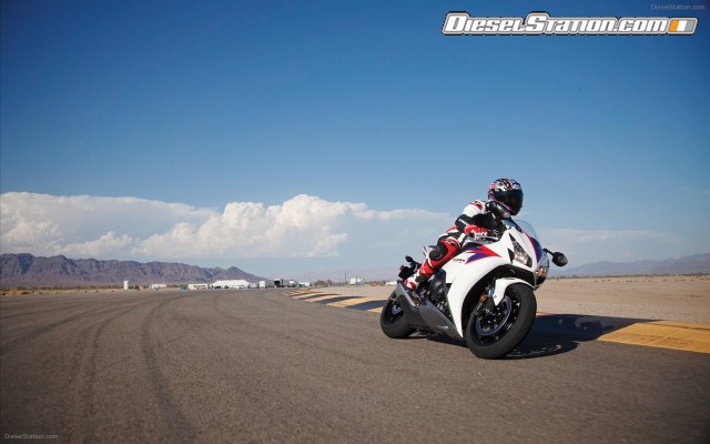 Honda CBR1000RR 2012 Widescreen Picture #21 Honda CBR1000RR 2012 Widescreen Picture #21