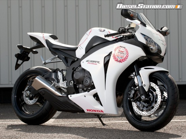 Honda CBR100RR Fireblades Special Edition Picture #1 Honda CBR100RR Fireblades Special Edition Picture #1
