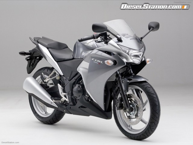 Honda CBR250R 2010 Picture #11 Honda CBR250R 2010 Picture #11