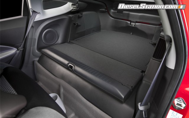 Honda CR Z Sport Hybrid Coupe 2011 Widescreen Picture #2 Honda CR Z Sport Hybrid Coupe 2011 Widescreen Picture #2