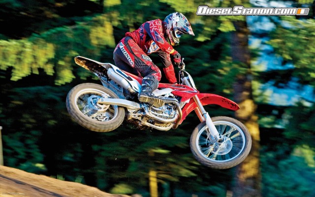 Honda CRF 450R Widescreen Picture #7 Honda CRF 450R Widescreen Picture #7